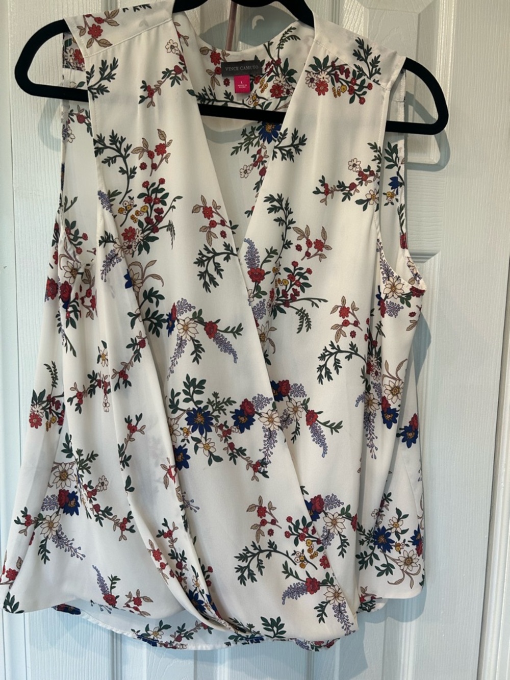 Vince Camuto White Floral Surplice Sleeveless Top